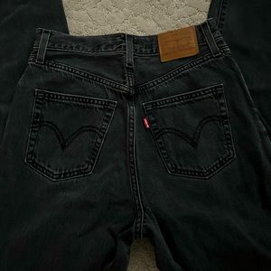 DONATING SOON! Levi’s jeans